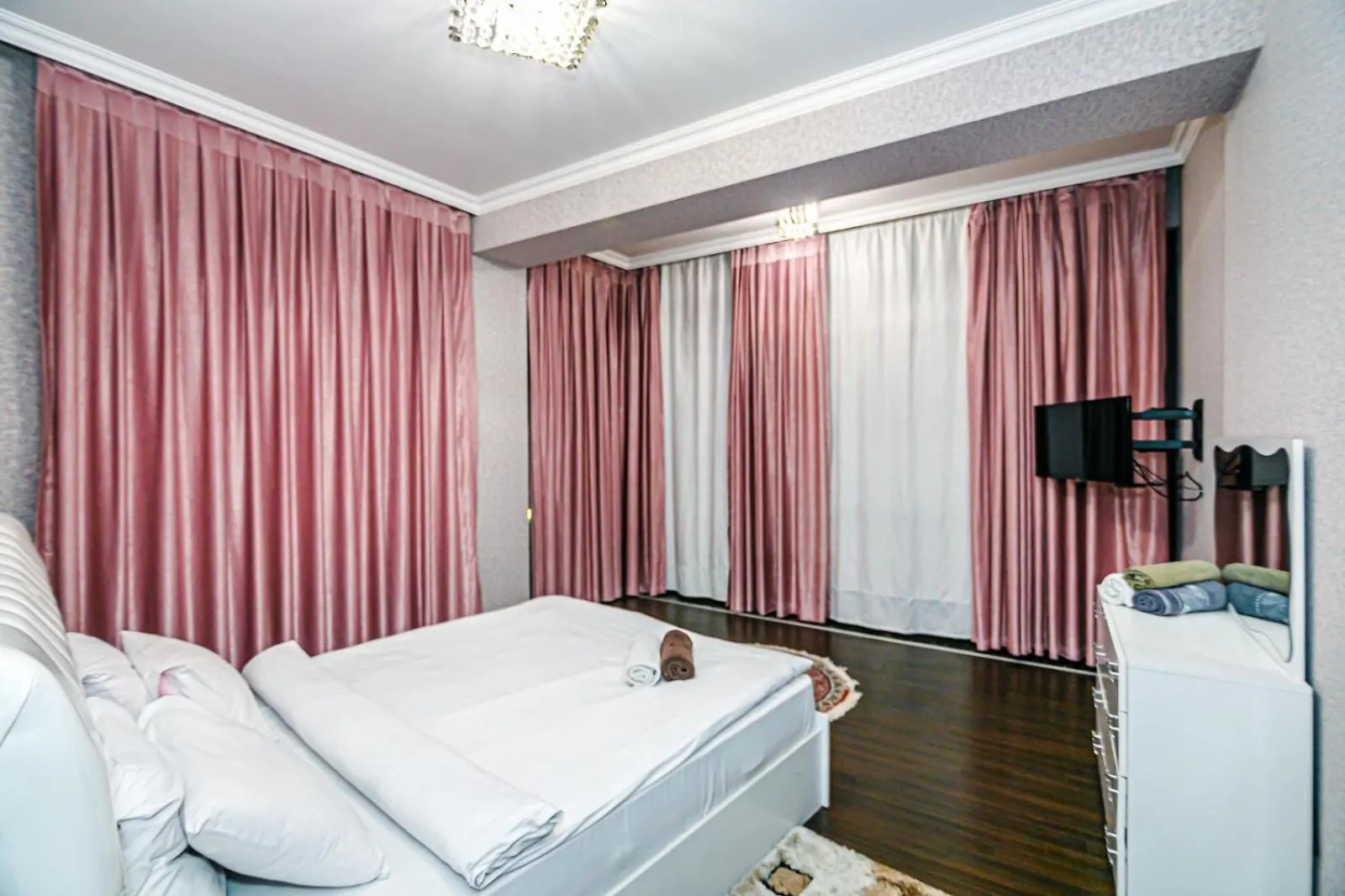 City Centre Deluxe Apartment Baku 0*,